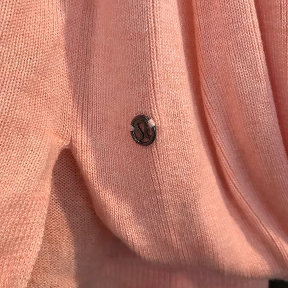 NWOT Lululemon open back sweater - Picture 4 of 5